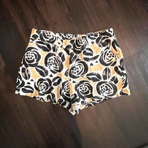 Floral linen shorts